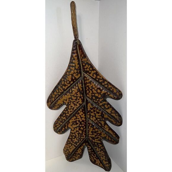 Large Minimal Brown Painted Leaf Wall Hanger - Picture 1 of 12